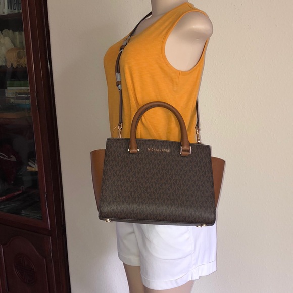 Michael Kors Handbags - Michael Kors Selma MD Top Zip Satchel 8659